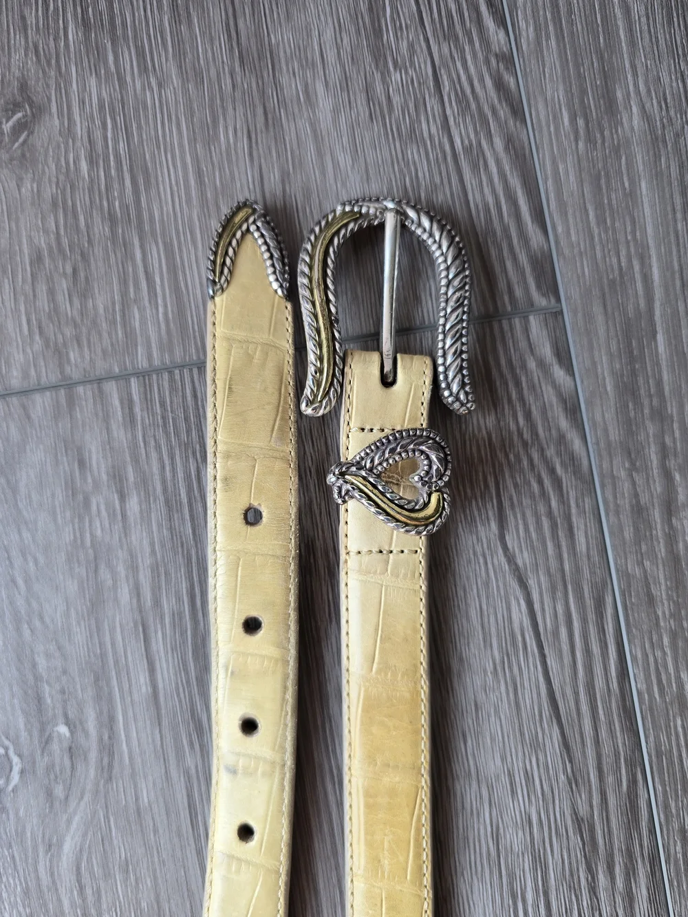 Brighton Classics Croc Embossed Belt Cream Silver Gold Heart Buckle USA ML 32